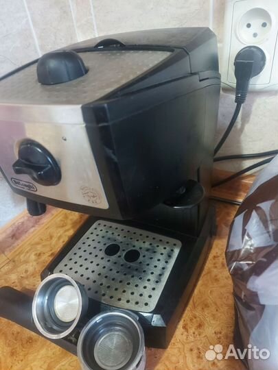 Кофеварка рожковая Delonghi