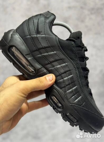 Кроссовки Nike Air Max 95 эргономичные
