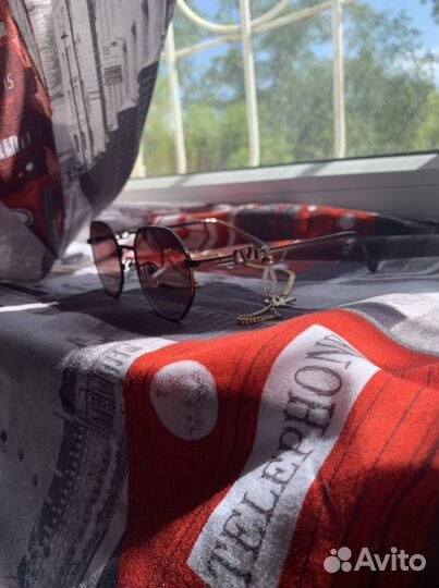 Солнцезащитные очки