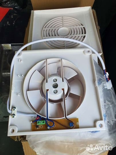 Бытовой Вентилятор в санузел, в ванную в туалет