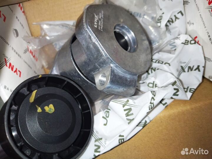 Натяжитель ремня генератора