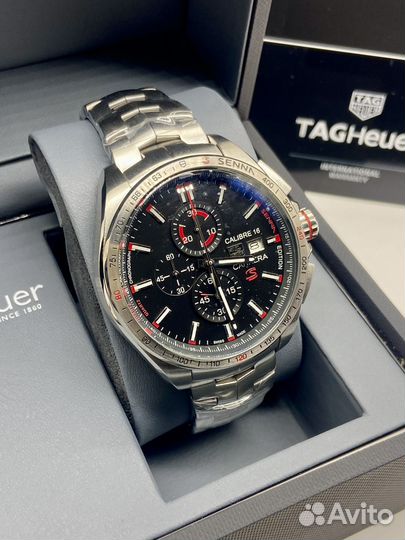 Часы наручные TAG Heuer Carrera