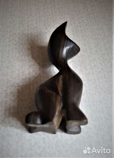 Кошка Статуэтка деревянная сандал