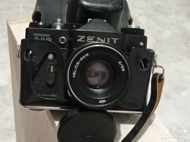 Фотоаппарат Зенит ттл + Гелиос 44м