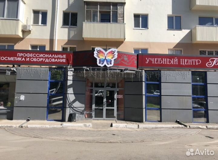 Продавец консультант в магазин косметики