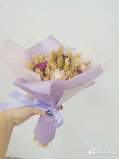 Сухоцветы. Букеты из пшеницы и гелихризума