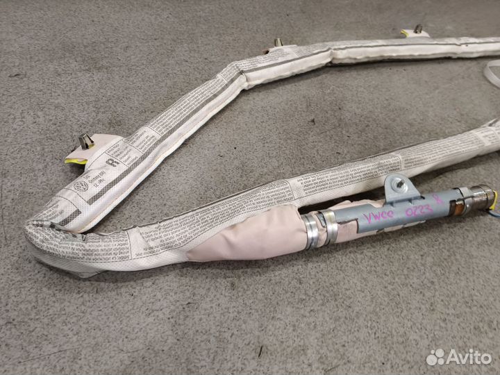 Правая шторка безопасности для VW Passat CC