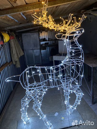 Новогодний олень светящийся