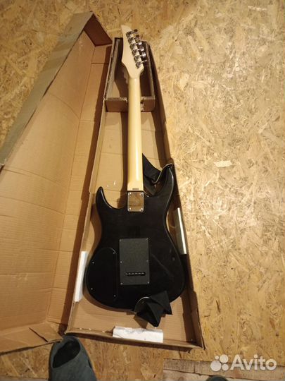 Продаю электро гитару