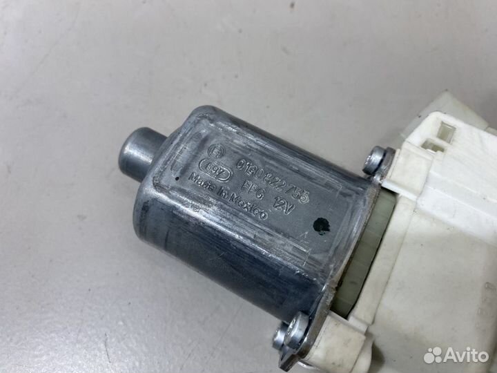 Моторчик переднего левого стеклоподъемника