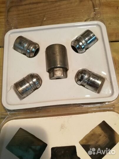 Секретки на колеса McGard 25000 SU