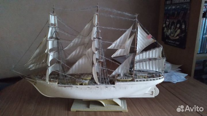 Собранные модели парусников