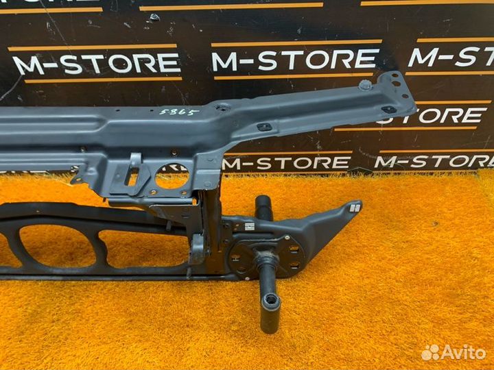 Рамка радиатора Bmw 3-Series E46 N46B20A 2004