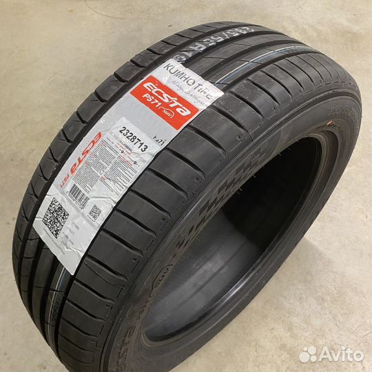 Kumho Ecsta PS71 235/65 R17 108V