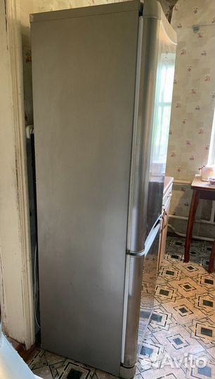 Холодильник бу indesit