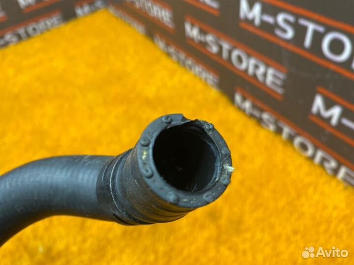 Патрубок системы охлаждения Mercedes-Benz E-Class