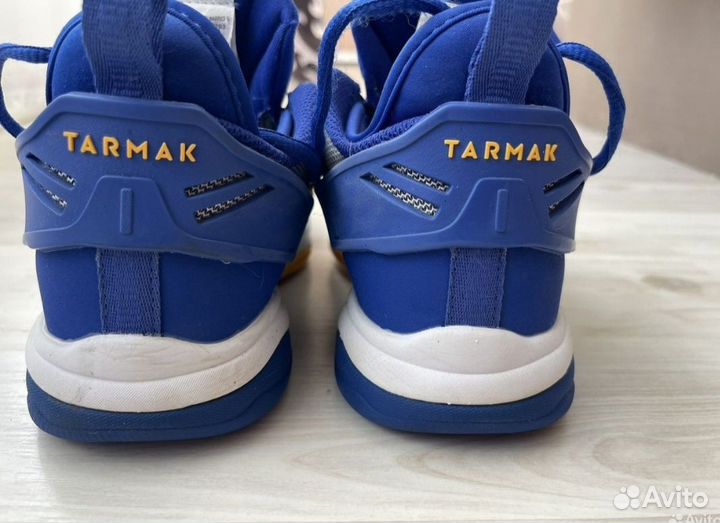 Баскетбольные кроссовки Tarmak (34 размер)