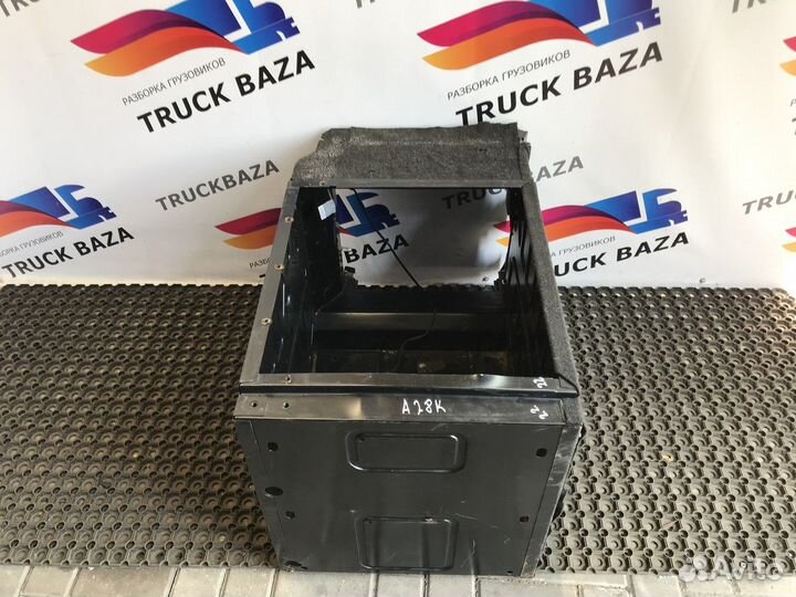 Ящик инструментальный слева Mercedes-Benz Actros