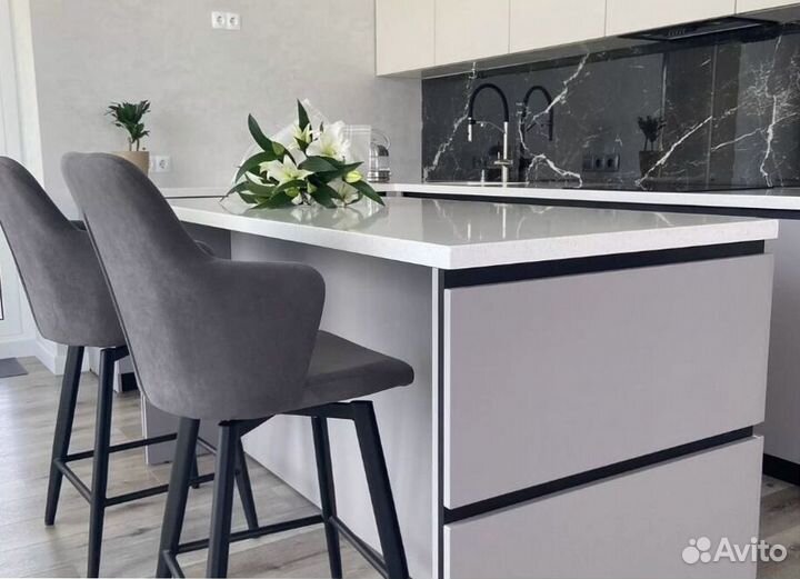 Кухня на заказ угловая