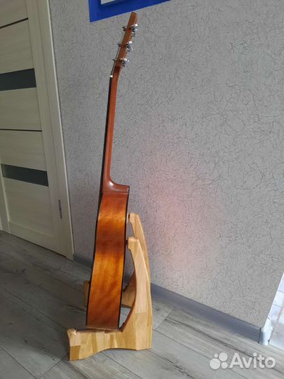 Стойка для гитары