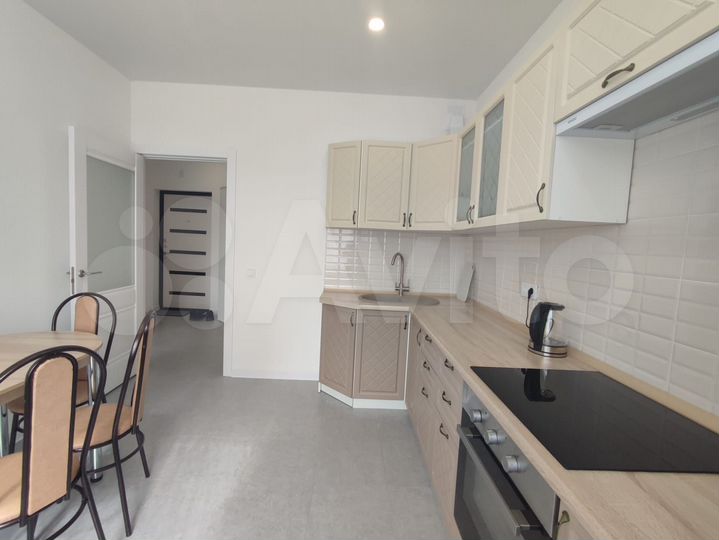2-к. квартира, 50 м², 10/15 эт.