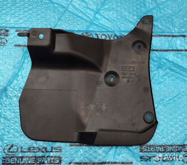 Брызговик Lx 450d передний правый 15-21