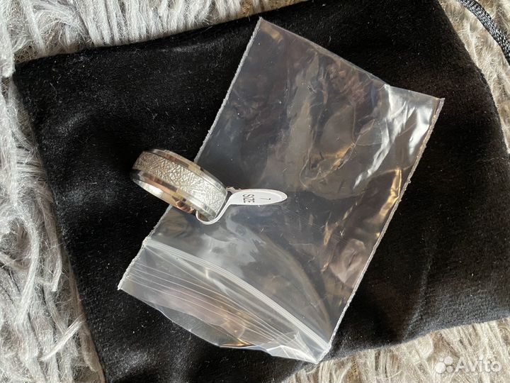 Серебряное кольцо