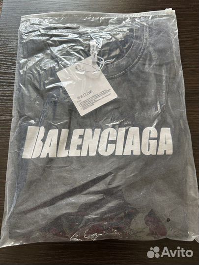 Футболка Balenciaga