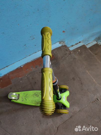 Самокат детский трехколесный