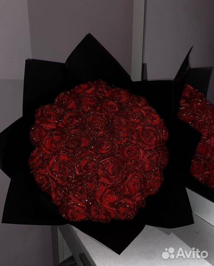 Атласные розы