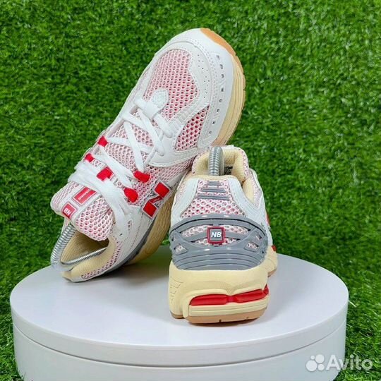 Кроссовки New Balance 1906