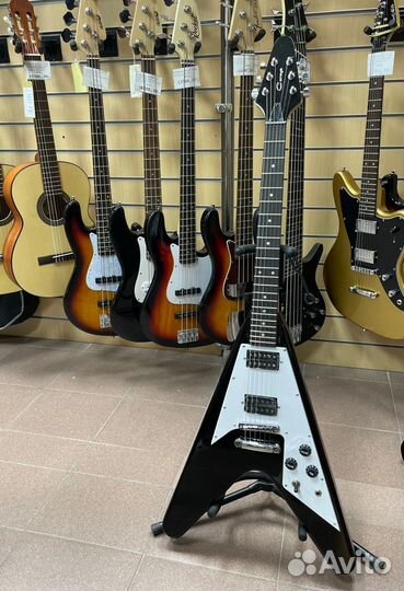 Электрогитара Caraya E235BK