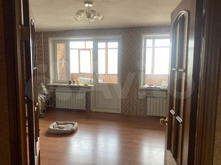 3-к. квартира, 90 м², 8/9 эт.