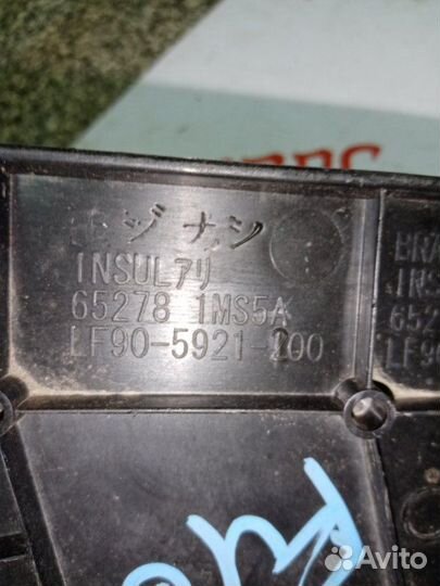 Крышка короба аккумулятора Nissan Fuga KNY51