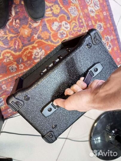 Басовый комбоусилитель 15 Ватт