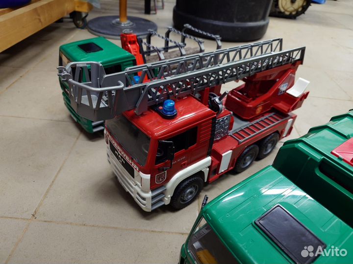 Грузовик Bruder