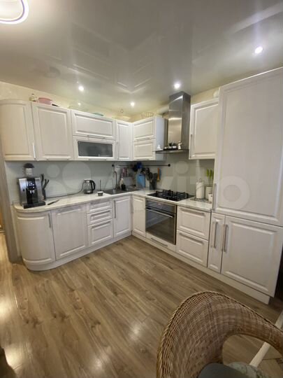 2-к. квартира, 60 м², 3/3 эт.