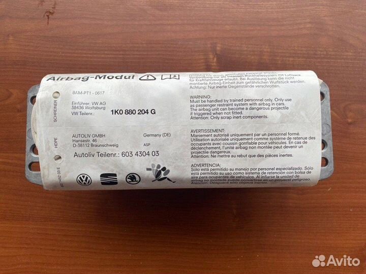 Подушка безопасности пассажира Vw Golf 5 BKC 2004