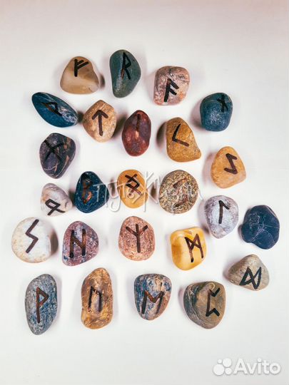 Скандинавские руны из камня, Старший футарк