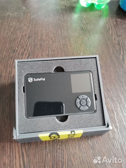 Криптокошелек SafePal S1