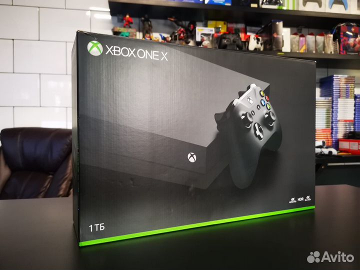 XBox One X 1Tb + игра + гарантия