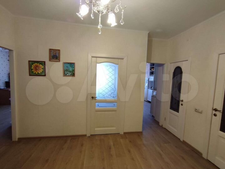 2-к. квартира, 57 м², 5/9 эт.