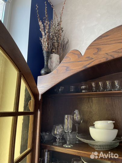 Антикварный старинный буфет