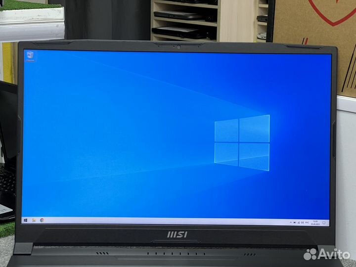 С чеком на гарантии MSI 17.3 GTX1650 Core i5-11400