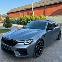 BMW M5 4.4 AT, 2022, битый, 45 800 км, с пробегом, цена 9 000 000 руб.