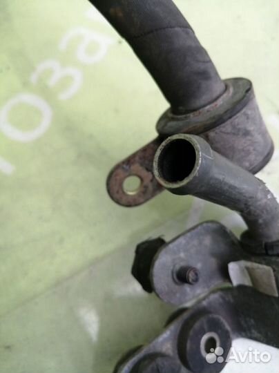 Трубка гур Mazda 323 BJ седан 1.3 1998