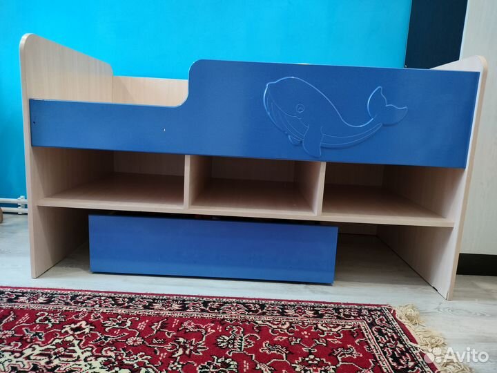 Детская кровать с бортом