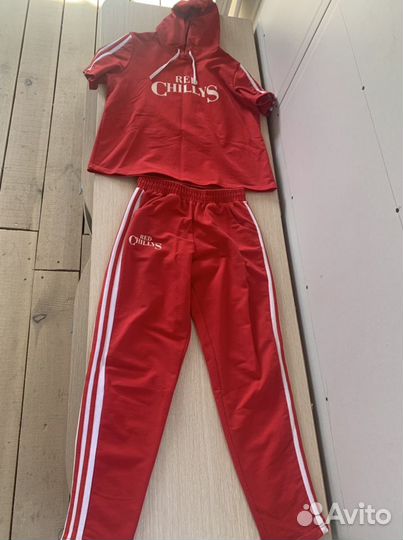 Спортивный костюм