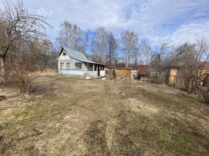 Дача 16 м² на участке 6 сот.