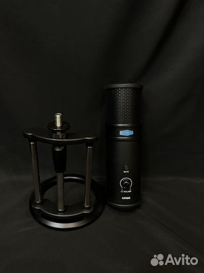 Микрофон Alctron UR66